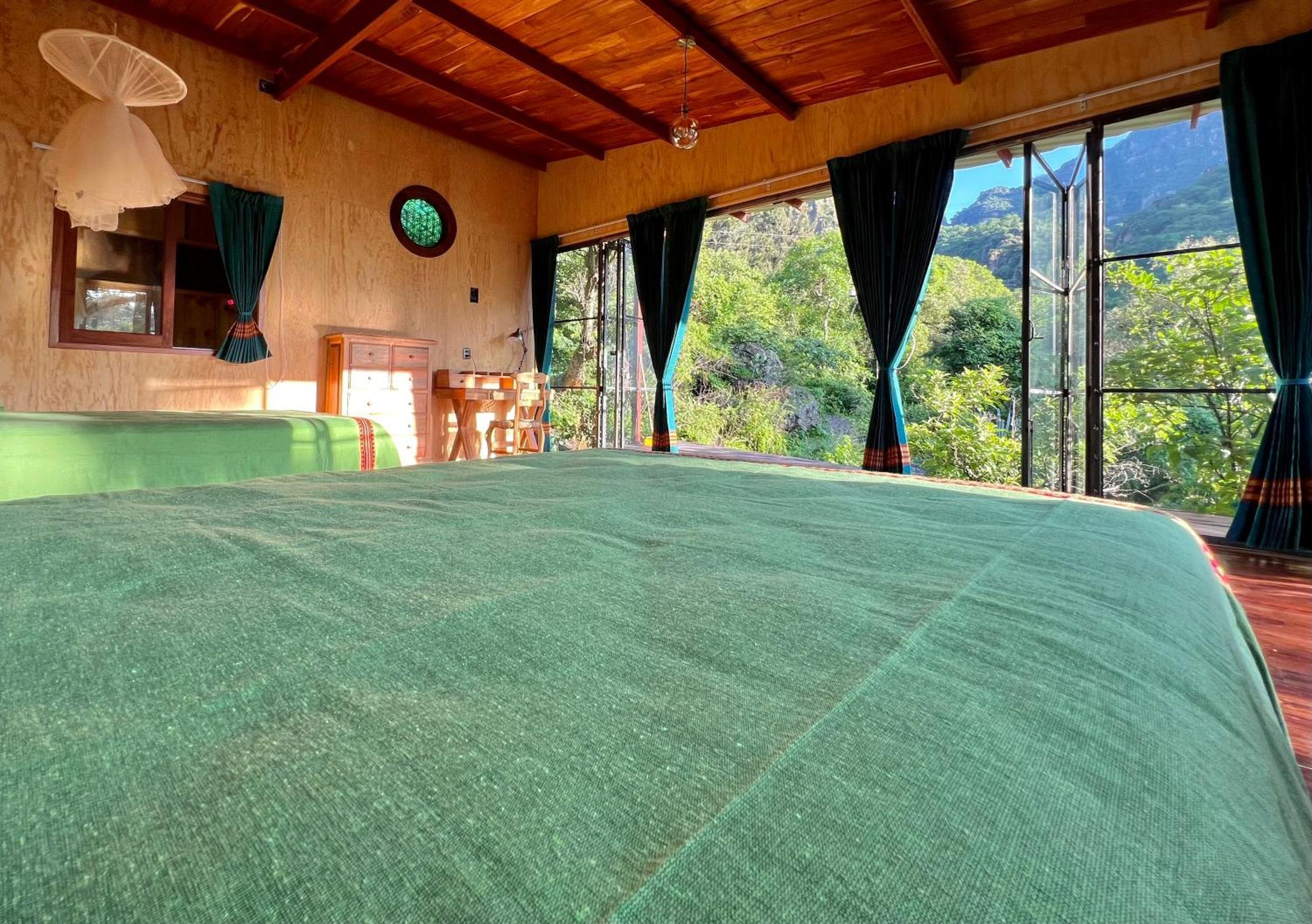 Santuario Ave Fenix-Cabanas Tepoztlán Oda fotoğraf
